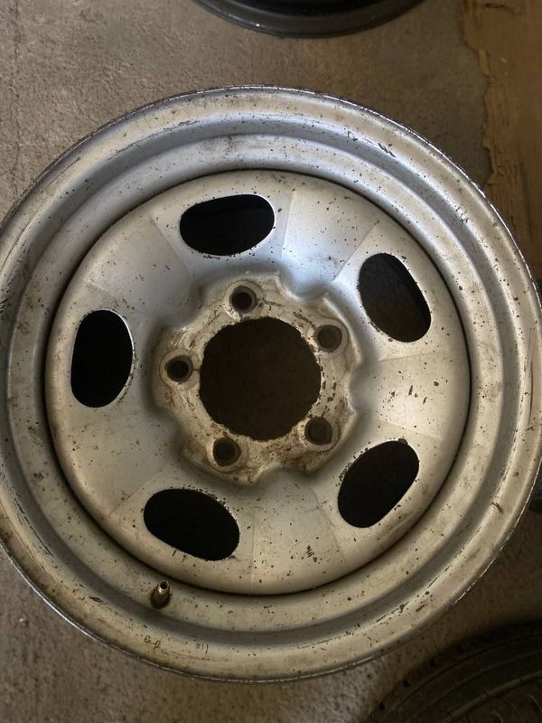 Uazik diska R16 . Uazik diska R16 .