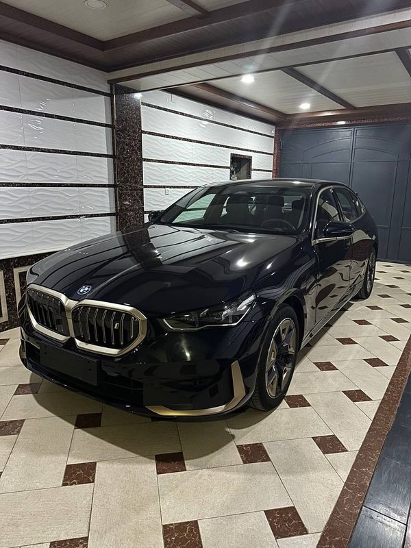 Bmw i5 35L 2024