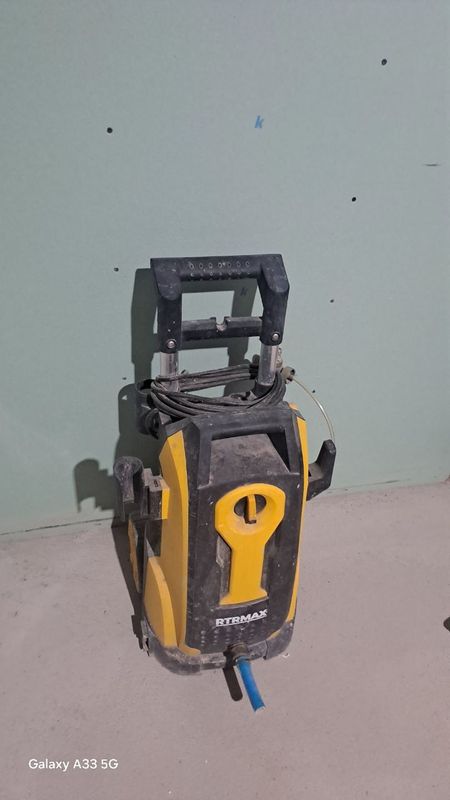Karcher sotiladi. Karcher sotiladi.