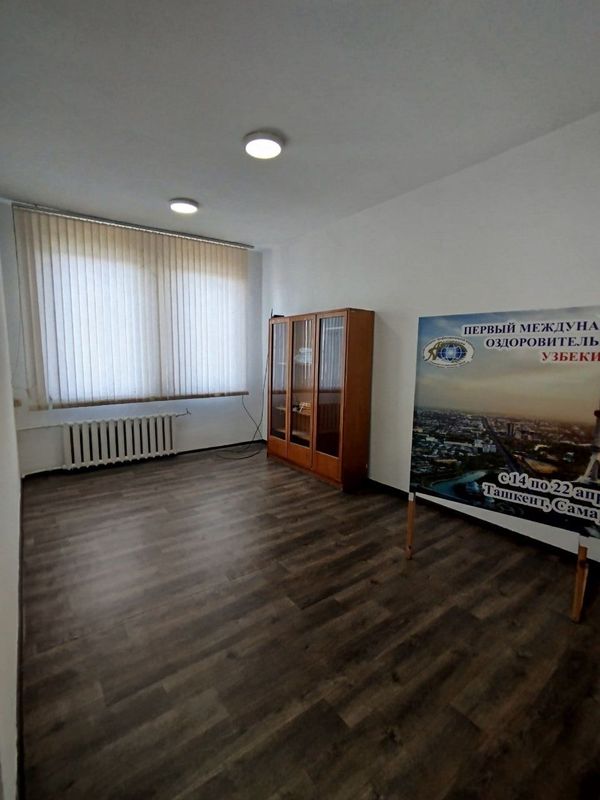 Бектимир 50м² 1этаж в доль дороги Юр адреса 24/7