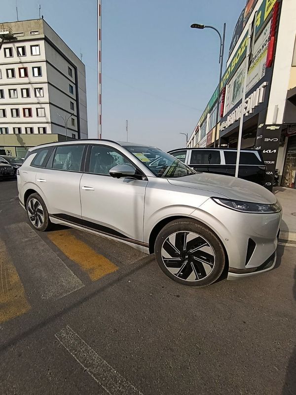Dongfeng008 210max Hybrid Dongfeng008 210max Hybrid