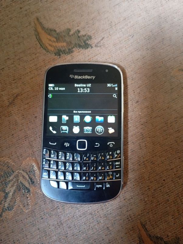 Продам телефон Blackberry 9900 Продам телефон Blackberry 9900