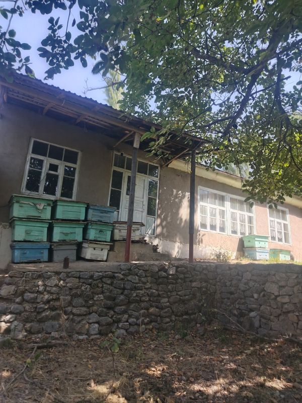 Уй сотилади 15 сутки сув свет бор Уй сотилади 15 сутки сув свет бор