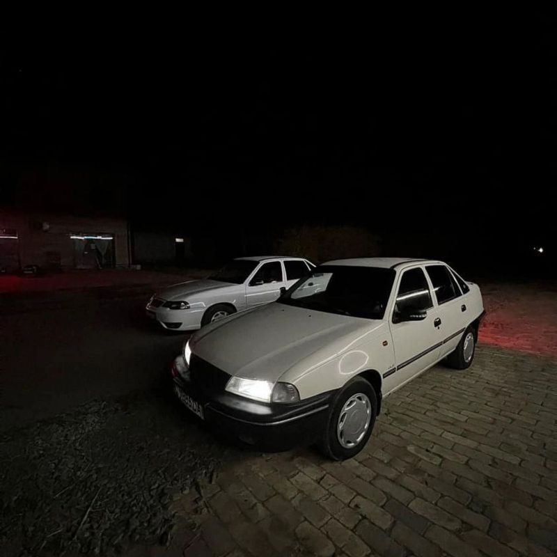 Nexia1 sotiladi yil 2003 luks kondisaner Nexia1 sotiladi yil 2003 luks kondisaner