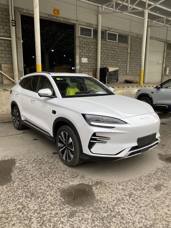 Byd Song Plus, Chempion Smart Drive, 605 full, 2025-yil, Oq va Qora Byd Song Plus, Chempion Smart Drive, 605 full, 2025-yil, Oq va Qora