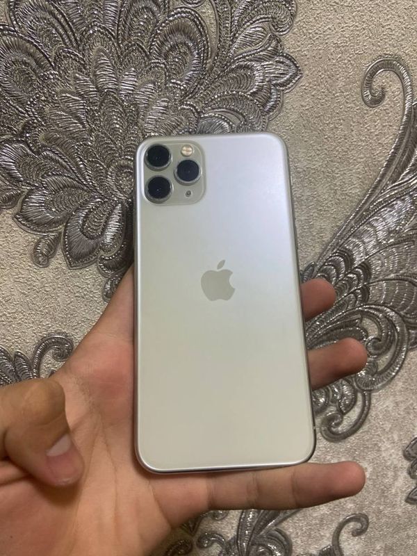 Iphone 11pro oq rang 64talik lha region 2ta sim Iphone 11pro oq rang 64talik lha region 2ta sim