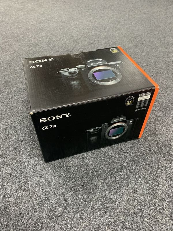 Продается Sony Alpha 7 iii