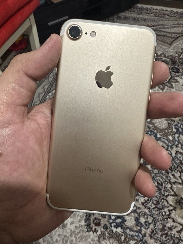 Продаётся iphone 7 32гб