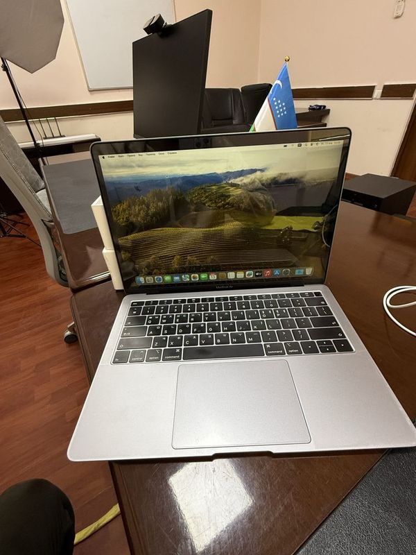 Macbook Air 13-inch. 2019 yanvar