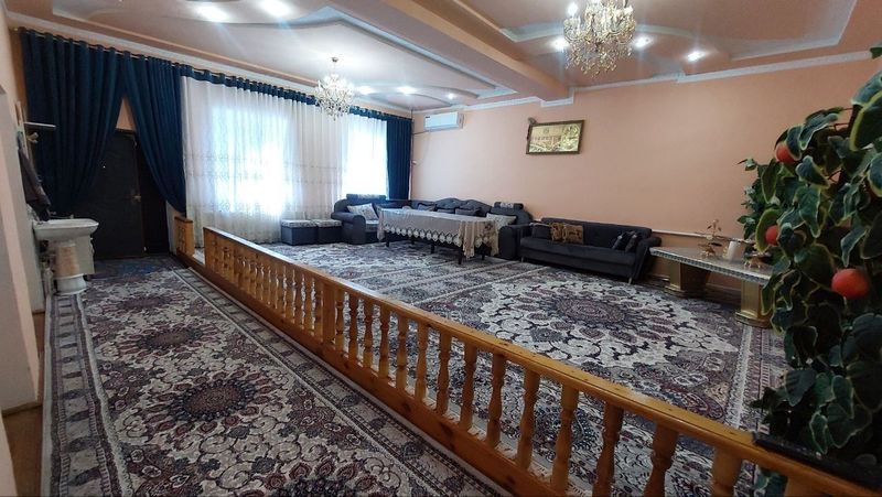 Ховли жой сотилади