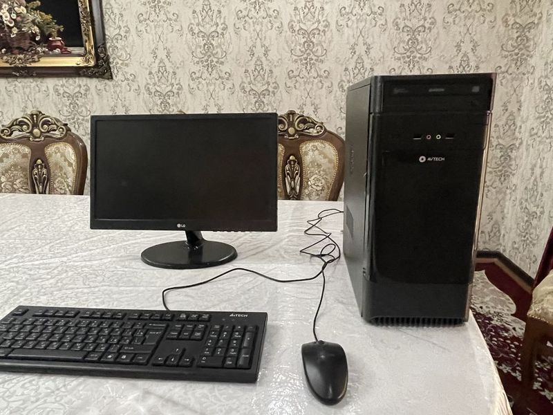 Kompyuter barcha qurilmalari bilan sotiladi Kompyuter barcha qurilmalari bilan sotiladi