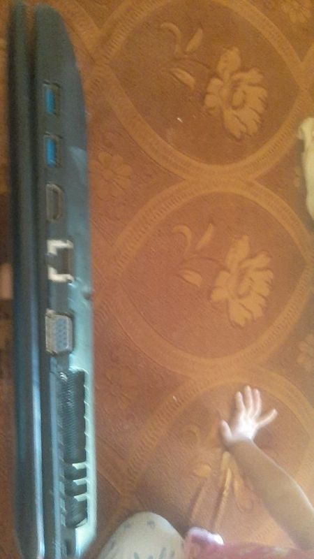 Lenovo sotiladi ekrani singan Lenovo sotiladi ekrani singan