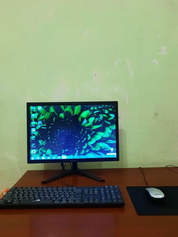 Kompyuter full komplekt Windows 7 qilingan kelishtrb berilad Kompyuter full komplekt Windows 7 qilingan kelishtrb berilad