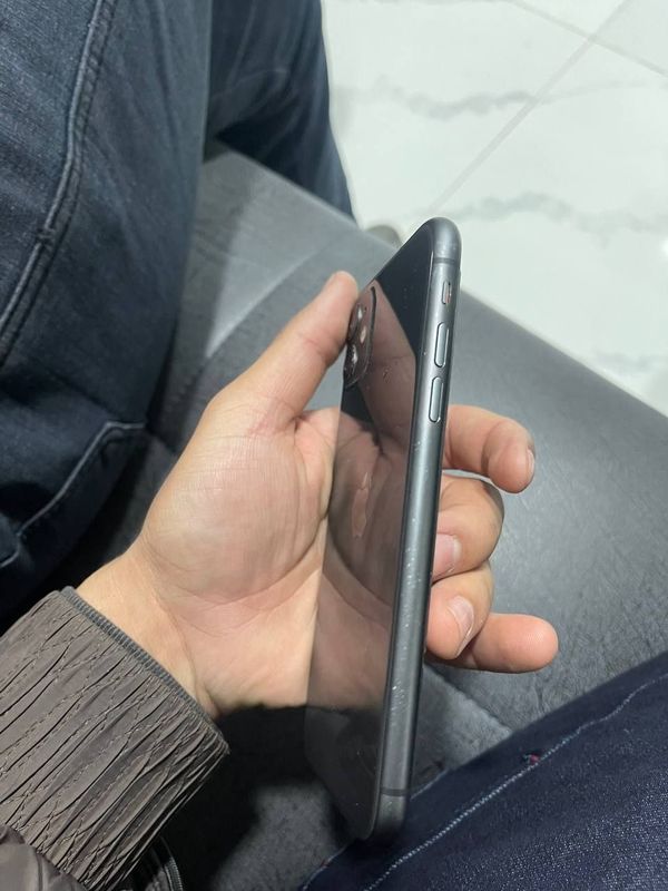 Iphone 11 sotiladi