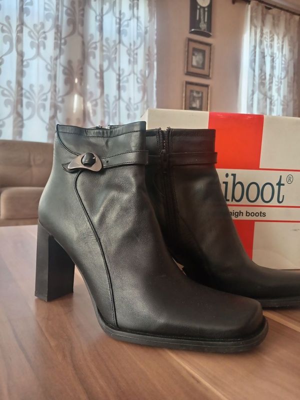 Сапоги от lucciboot