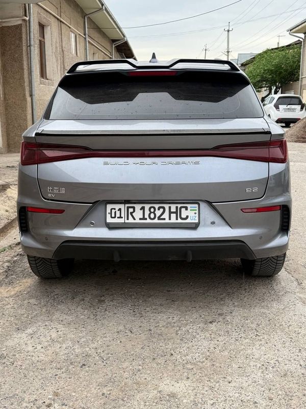 BYD E2 автомобиль