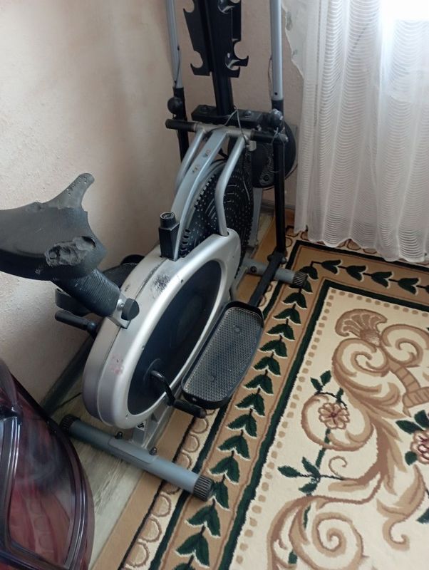 Продаётся срочно велотренажёр Продаётся срочно велотренажёр