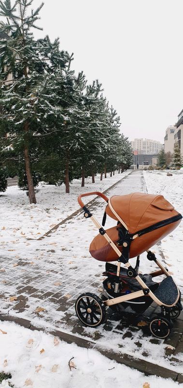 Кожанная коляска 2 в 1