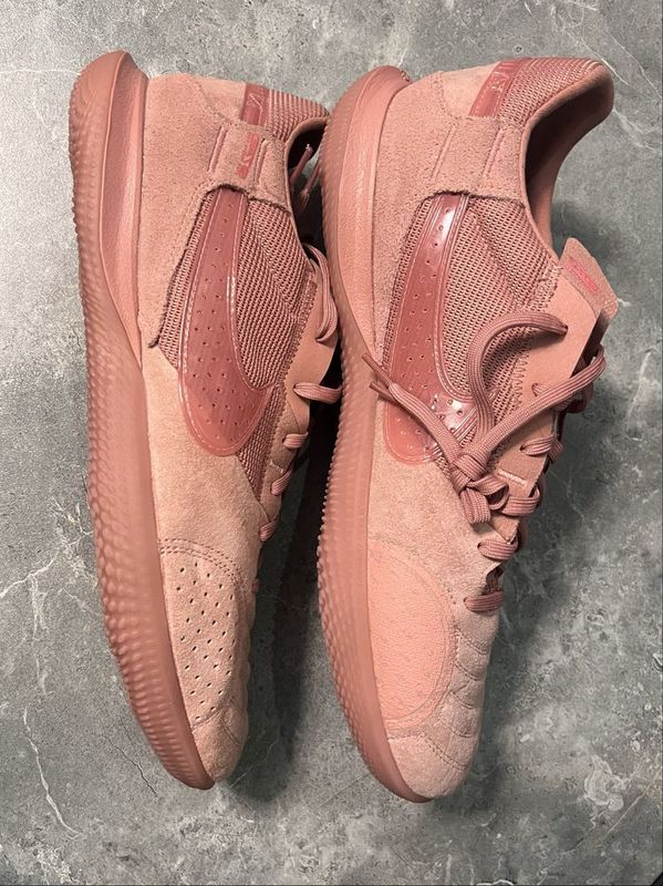 Nike React Gato