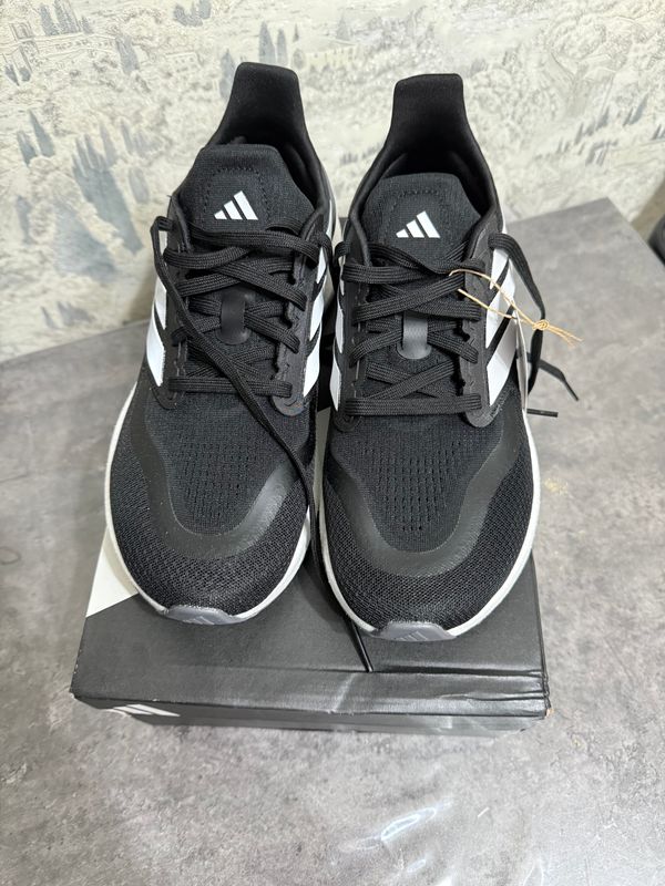 Krasovka Adidas Pureboost 5
