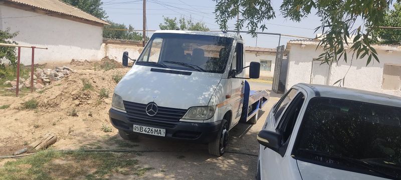 Evakuator Эвакуатор Mers Sprinter yili 2000, matori 111, zavod gaz Evakuator Эвакуатор Mers Sprinter yili 2000, matori 111, zavod gaz