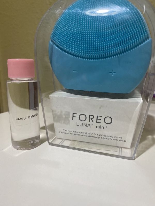 Щётка для лица Foreo (мицелярная вода в подарок)