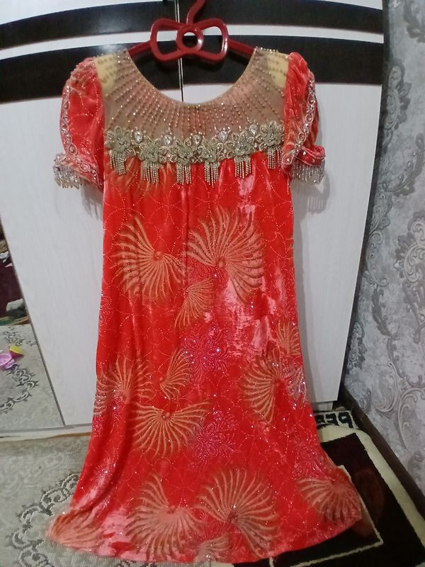2 marta kiyilgan yenglari oldi qoʻl ishi razmer 46