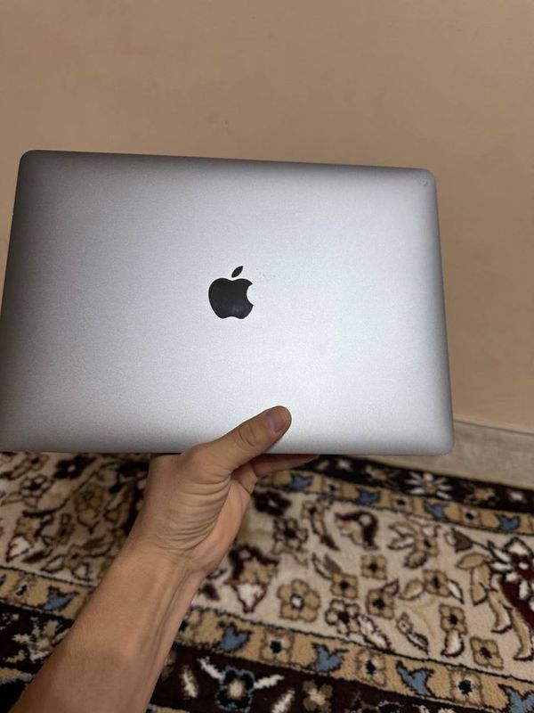 Macbook air intel core i5 Macbook air intel core i5