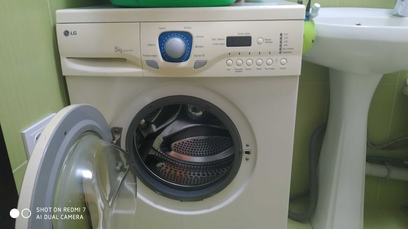 Продаётся стиральная машина автомат LG 5 кг в хорошем состоянии
