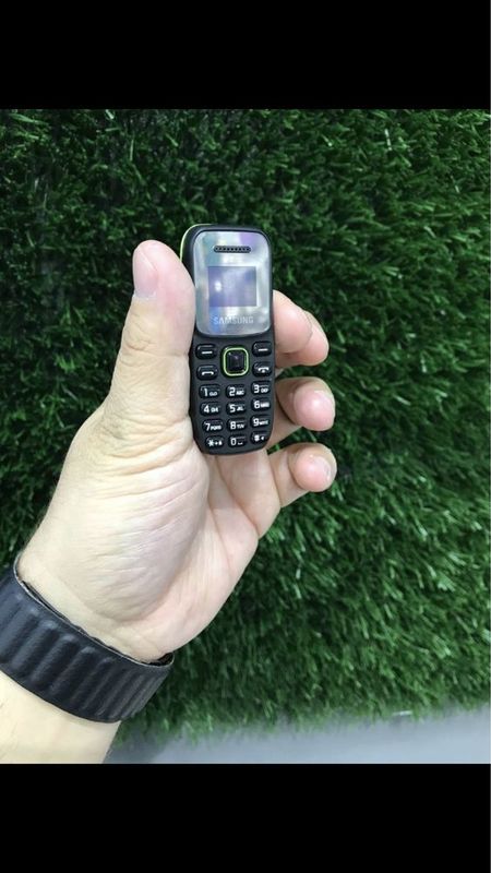 Mini telefon samsung yengi Mini telefon samsung yengi