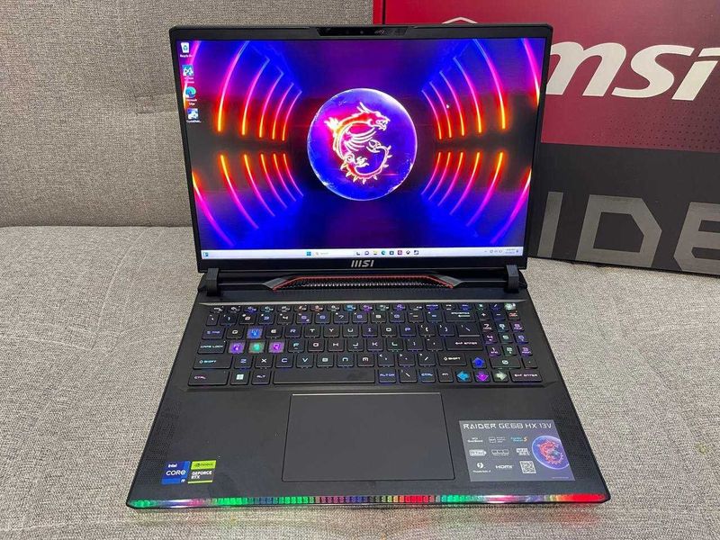 MSI Raider GE68 / I9 13950HX (32 ЯДЕР) 32Gb / 1Tb / RTX4070 / 240GHz MSI Raider GE68 / I9 13950HX (32 ЯДЕР) 32Gb / 1Tb / RTX4070 / 240GHz