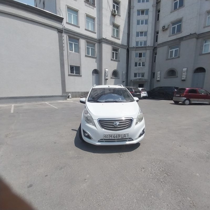 Chevrolet Spark 2015 yil Chevrolet Spark 2015 yil