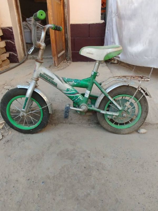 Velosiped sotiladi bolalarga Velosiped sotiladi bolalarga
