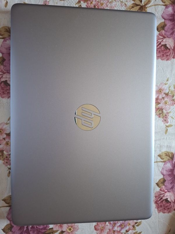 HP noutbuk 15-dy2795wm 15.6 Core i5-1135G7 8/256 HP noutbuk 15-dy2795wm 15.6 Core i5-1135G7 8/256