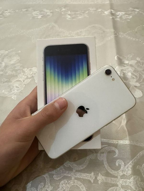 Iphone se 2022 срочно!