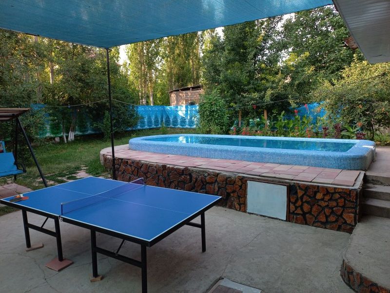 Dacha Charvak bochkada Dacha Charvak bochkada