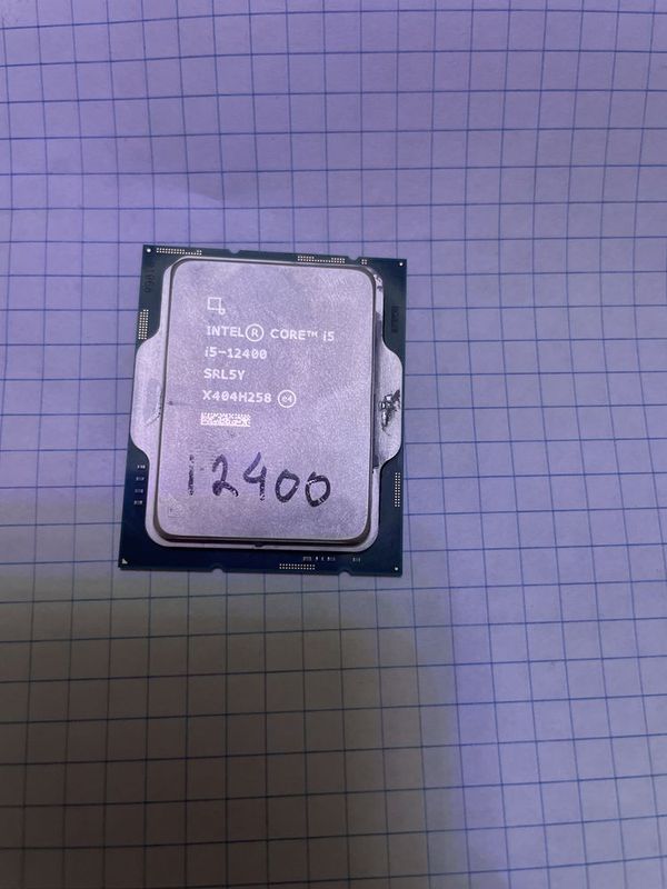 I5 12400 CPU Sotiladi srochna I5 12400 CPU Sotiladi srochna