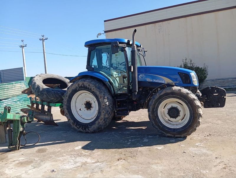 New Holland 6070