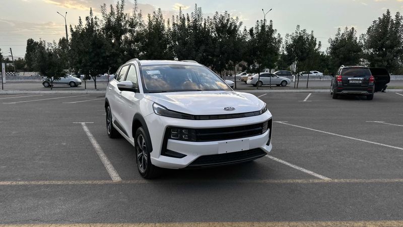 Jac Js6 Двигатель: 1.5 л Макс тезлик: 180 км/с Ега Красовер Jac Js6 Двигатель: 1.5 л Макс тезлик: 180 км/с Ега Красовер