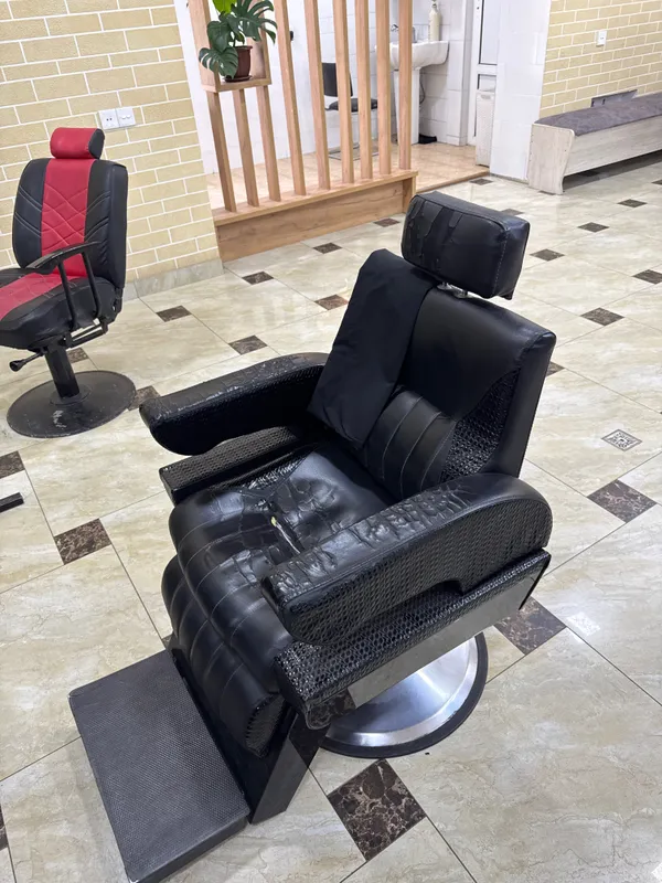 Кресло для парикмахеров и барберов Кресло для парикмахеров и барберов