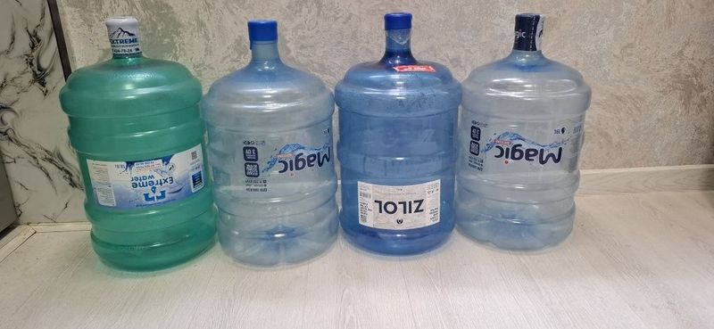 Продам бутылки от воды Продам бутылки от воды