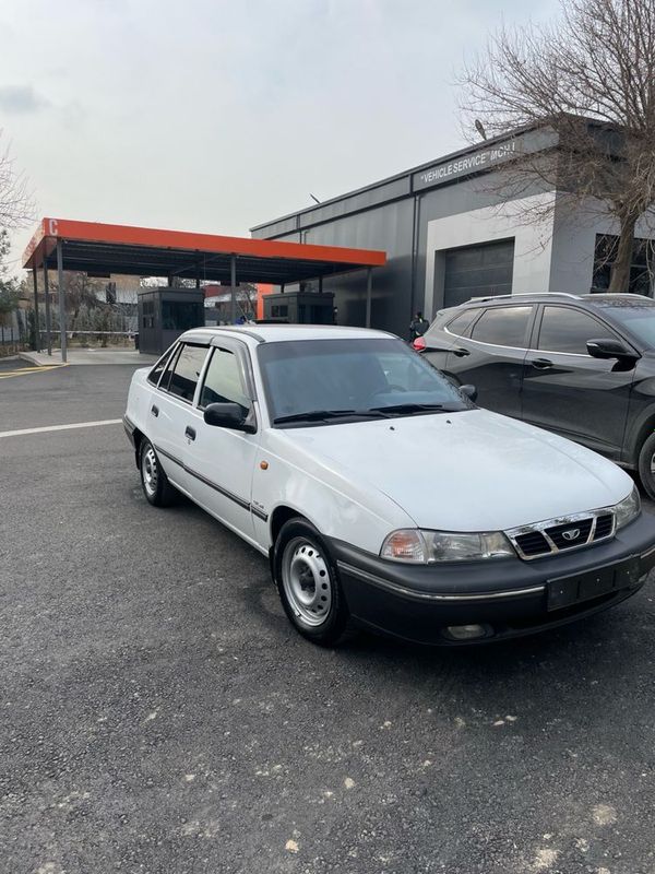 Daewoo Nexia donc Daewoo Nexia donc