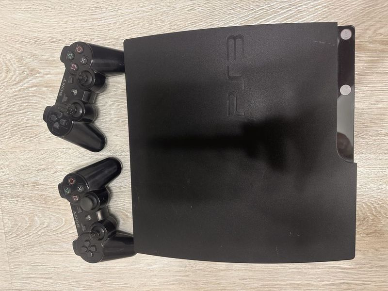 Продаю SONY PS3 Продаю SONY PS3