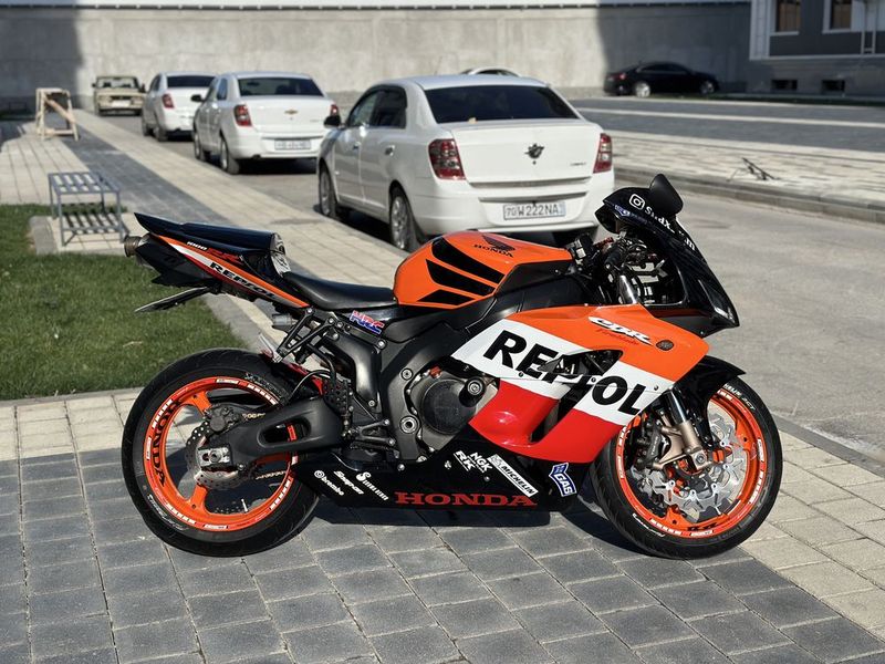 Honda cbr 1000rr