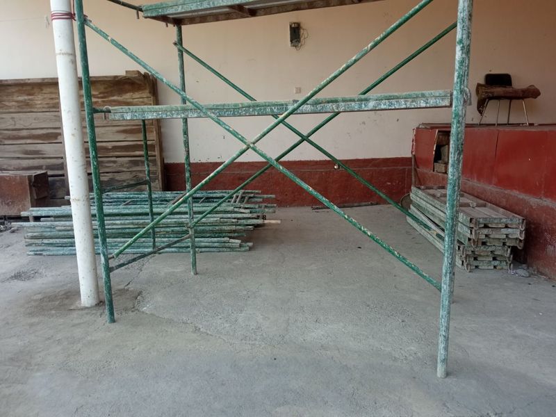 Lesa sotiladi 8 komplekt Lesa sotiladi 8 komplekt