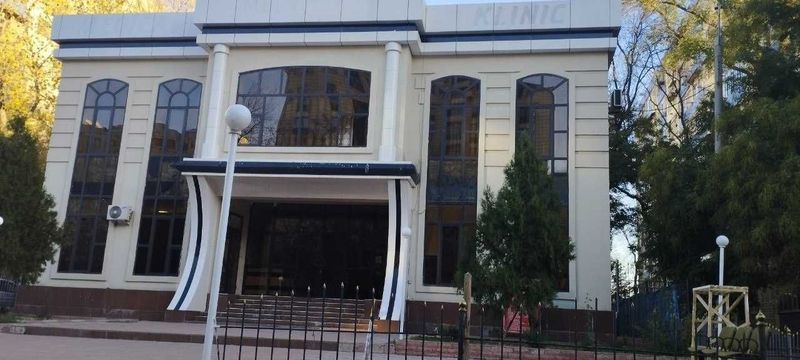 Продаю своё здание на первой линии Продаю своё здание на первой линии