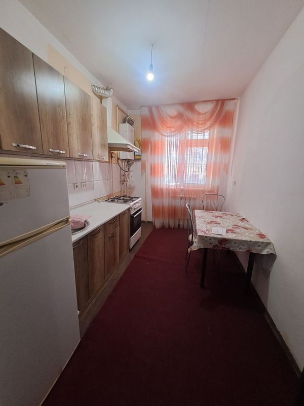 Яшнабод олмос махаллада ижарага 300$ Яшнабод олмос махаллада ижарага 300$