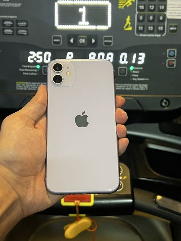 iPhone 11 64gb/70% ochilmagan sotiladi iPhone 11 64gb/70% ochilmagan sotiladi