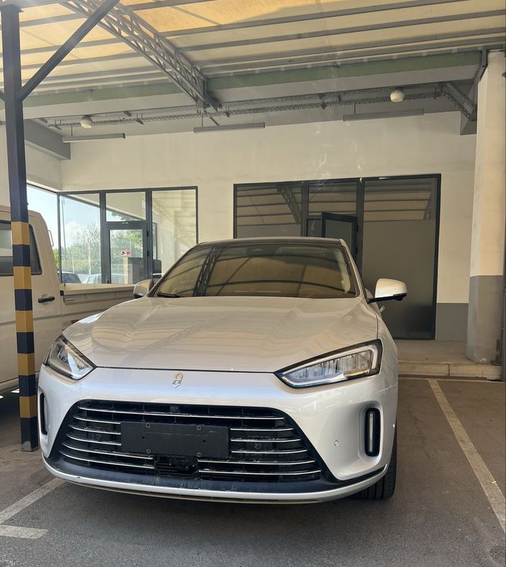 Aito M5 gibrit krosover Aito M5 gibrit krosover