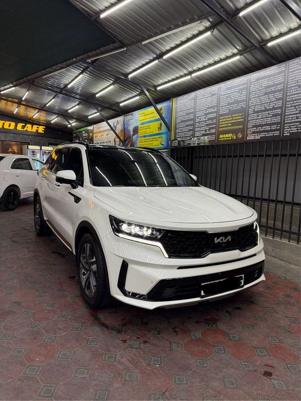 Kia sorento 2022-yil 2,5mator eng fuli Kia sorento 2022-yil 2,5mator eng fuli
